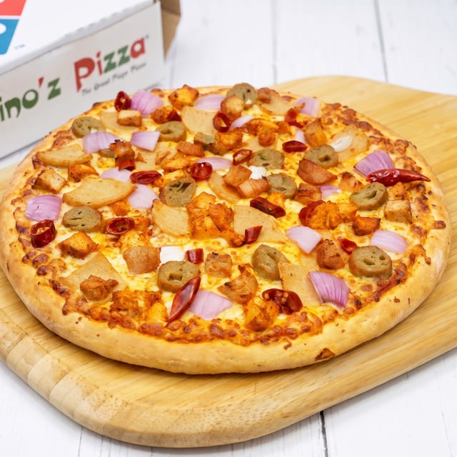 9" Peri Peri Chicken Pizza.