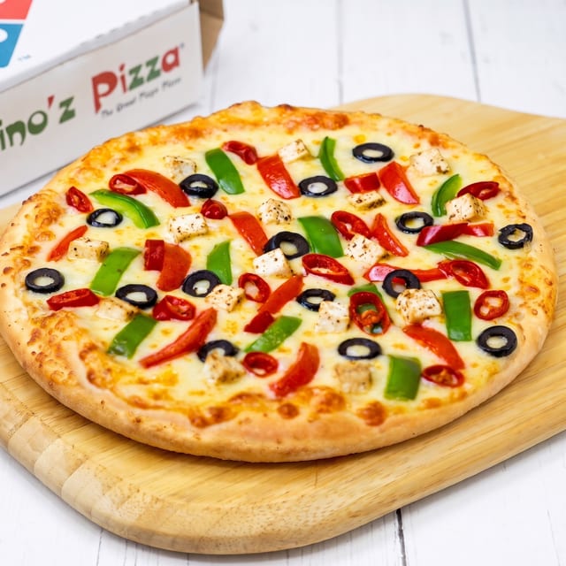 9" English Retreat Pizza.