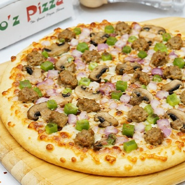 18" Fantastic Four Pizza.