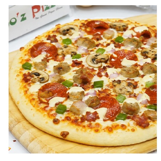 15" Xtreme Meat Pizza.