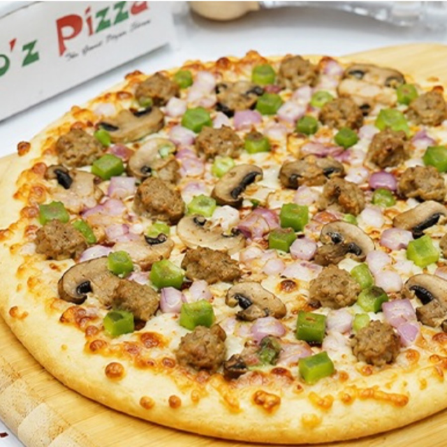15" Fantastic Four Pizza.