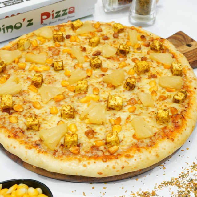 15" Veg Hawaiian Pizza.