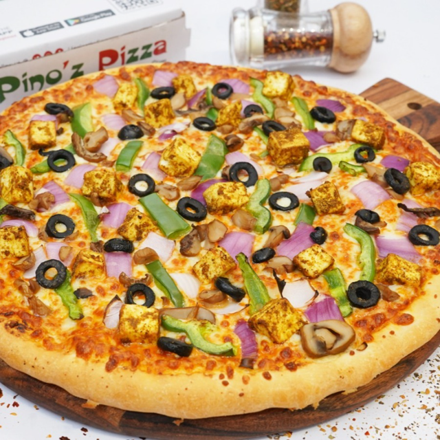 15" Peri Peri Veg Pizza.