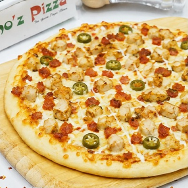 15" Hot Chicken Bacon Ranch Pizza.