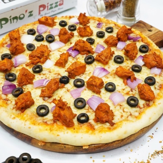 18" 4 Cheese Chicken Pizza.