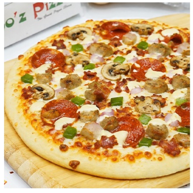 18" Xtreme Meat Pizza.