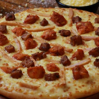 9" La Pino’z Chicken Pizza