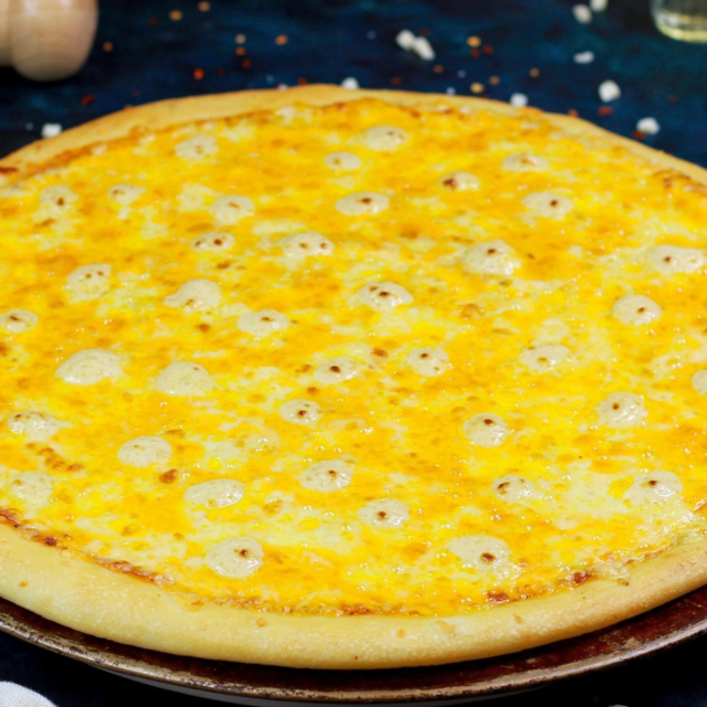 18" Cheezy 7 Pizza.