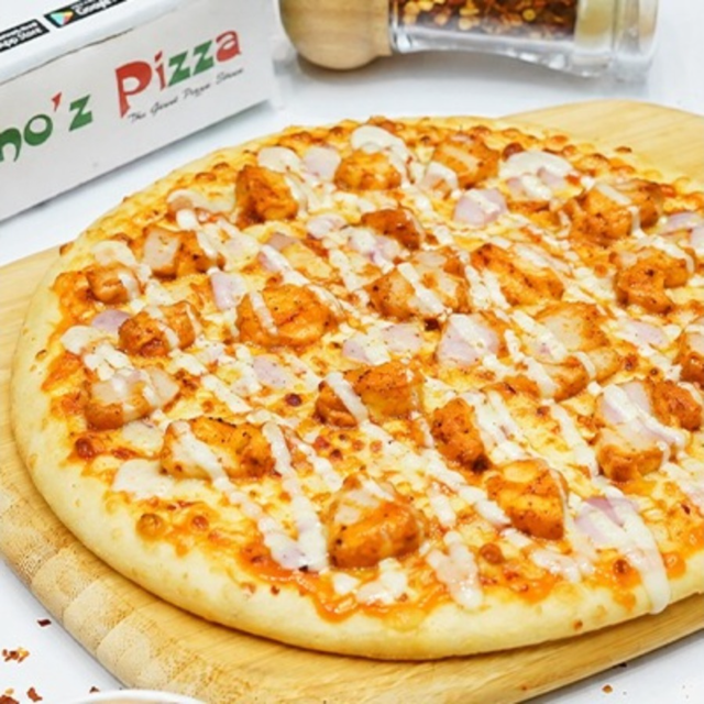 15" Buffalo Chicken Pizza.