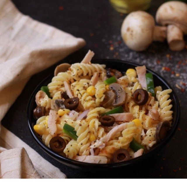 Americano Non-Veg Pasta.