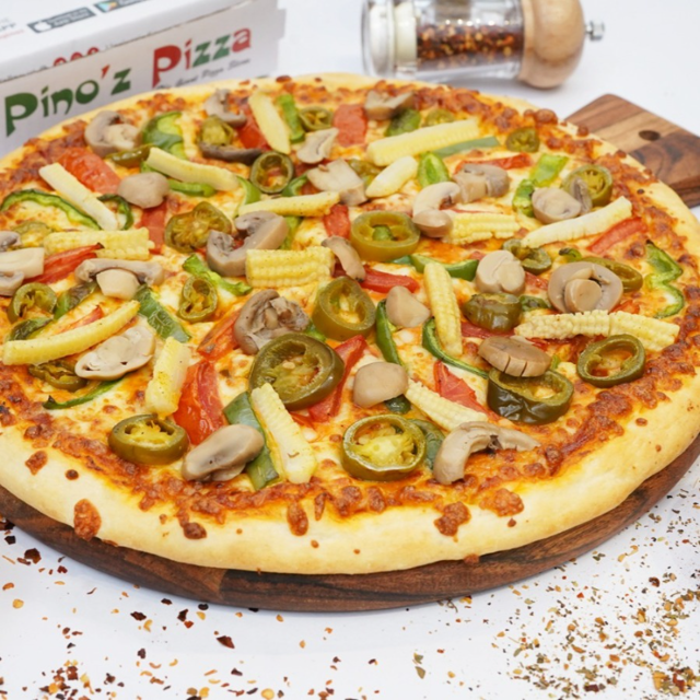 12" Las Vegas Treat Pizza.