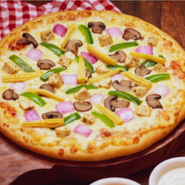 9" Cheese Lover Pizza.