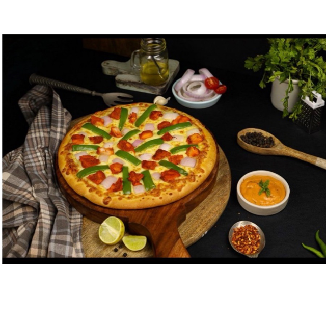 12" Spicy Chicken Pizza.