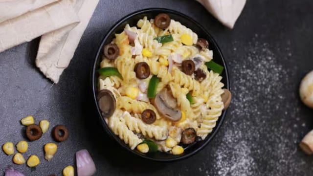 Americano Non-Veg Pasta.