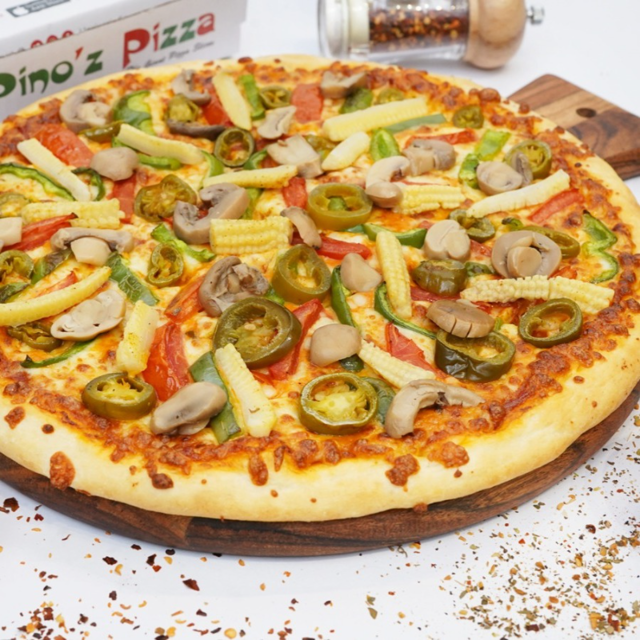 15" Las Vegas Treat Pizza.